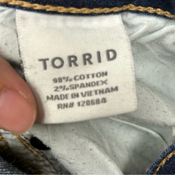 Torrid boyfriend denim jeans - Picture 6 of 7
